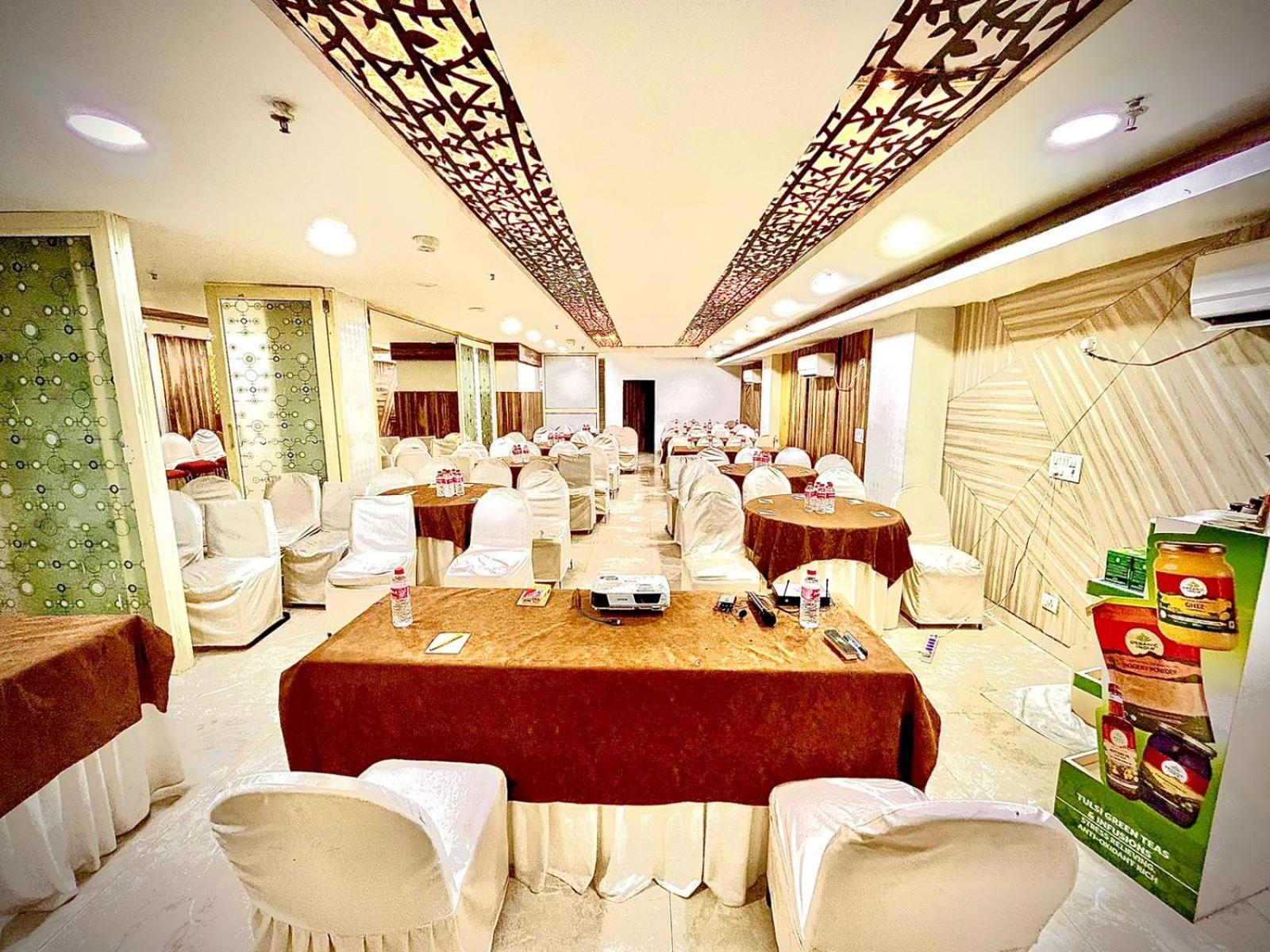 ホテル The Tomar Hospitality ニューデリー エクステリア 写真